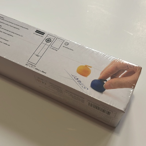 Table Top Curling Game / Kikkerland / New - Picture 7 of 9